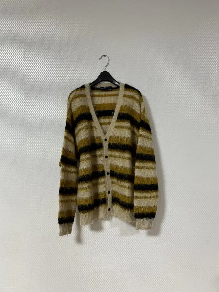 Unused Cardigan 언유즈드 가디건